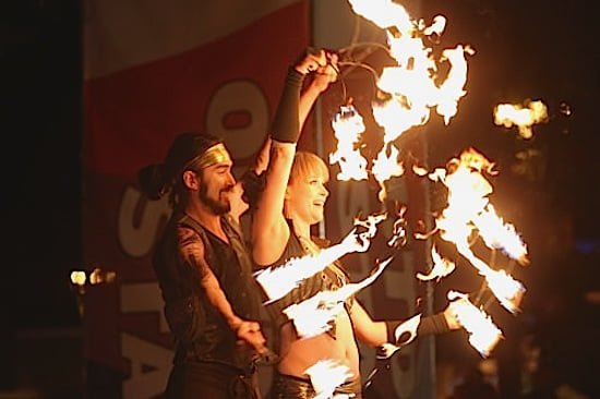 edmonton-fringe-festival-fire-performers