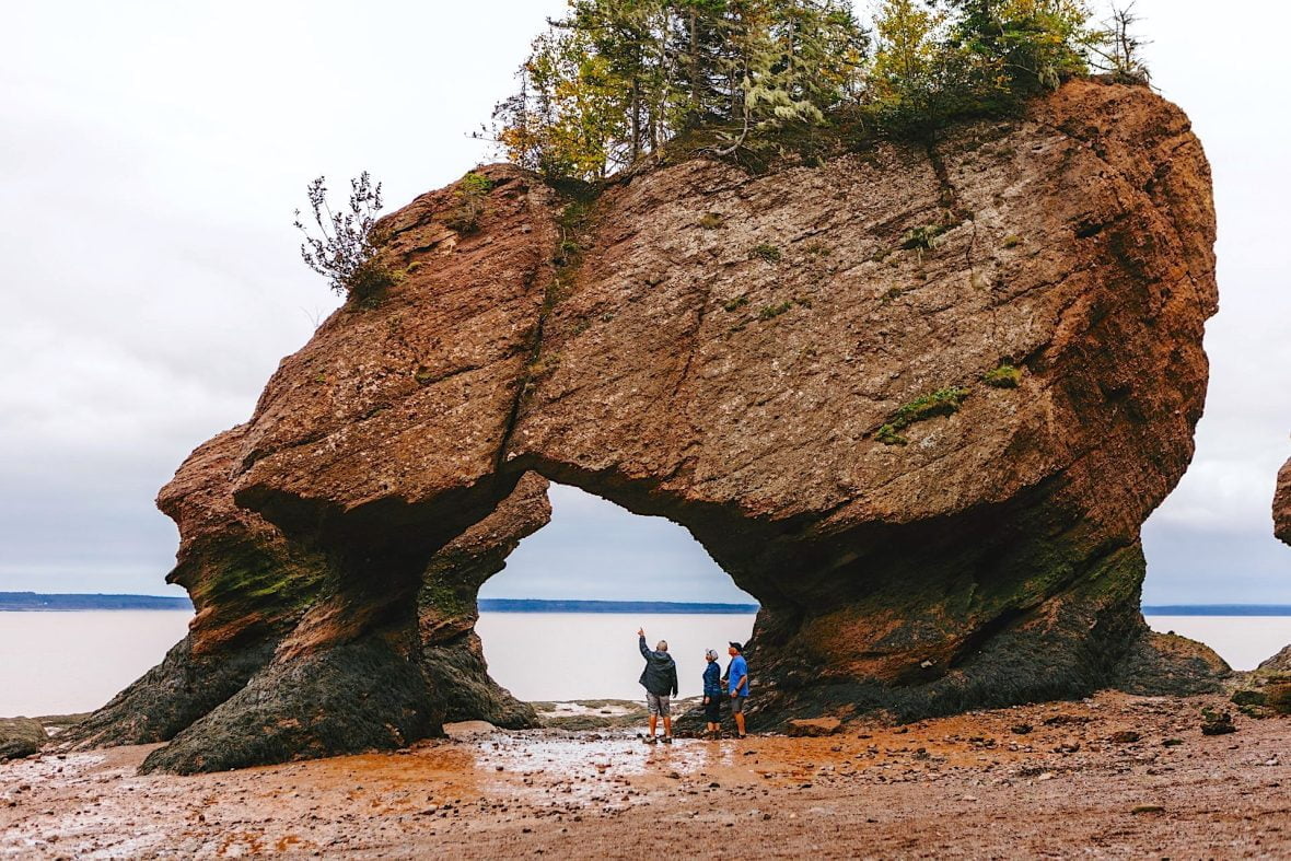 The Ins and Outs of Visiting the Hopewell Rocks – Vacay.ca
