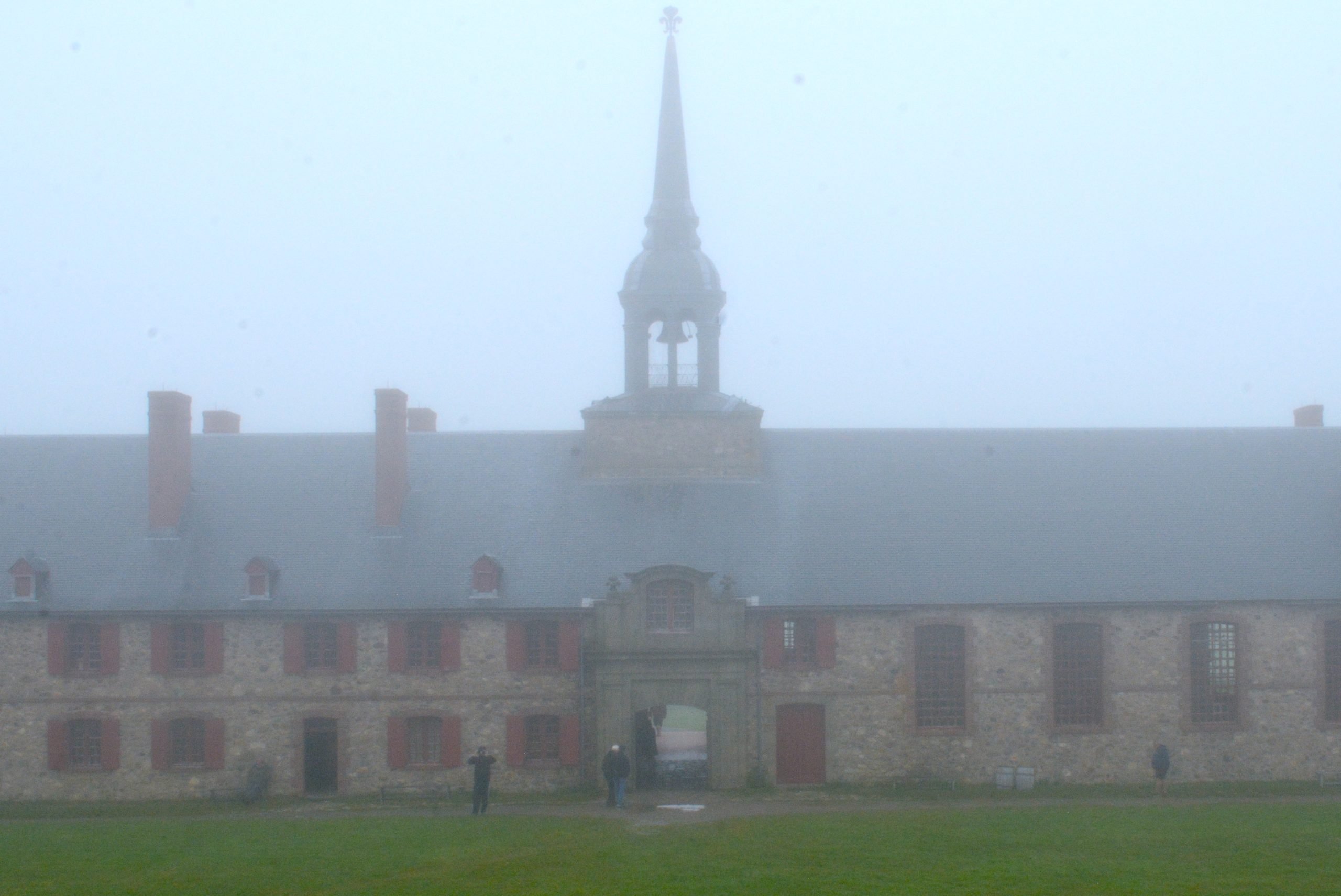 fortress-louisbourg-kings-bastion-panorama-fog