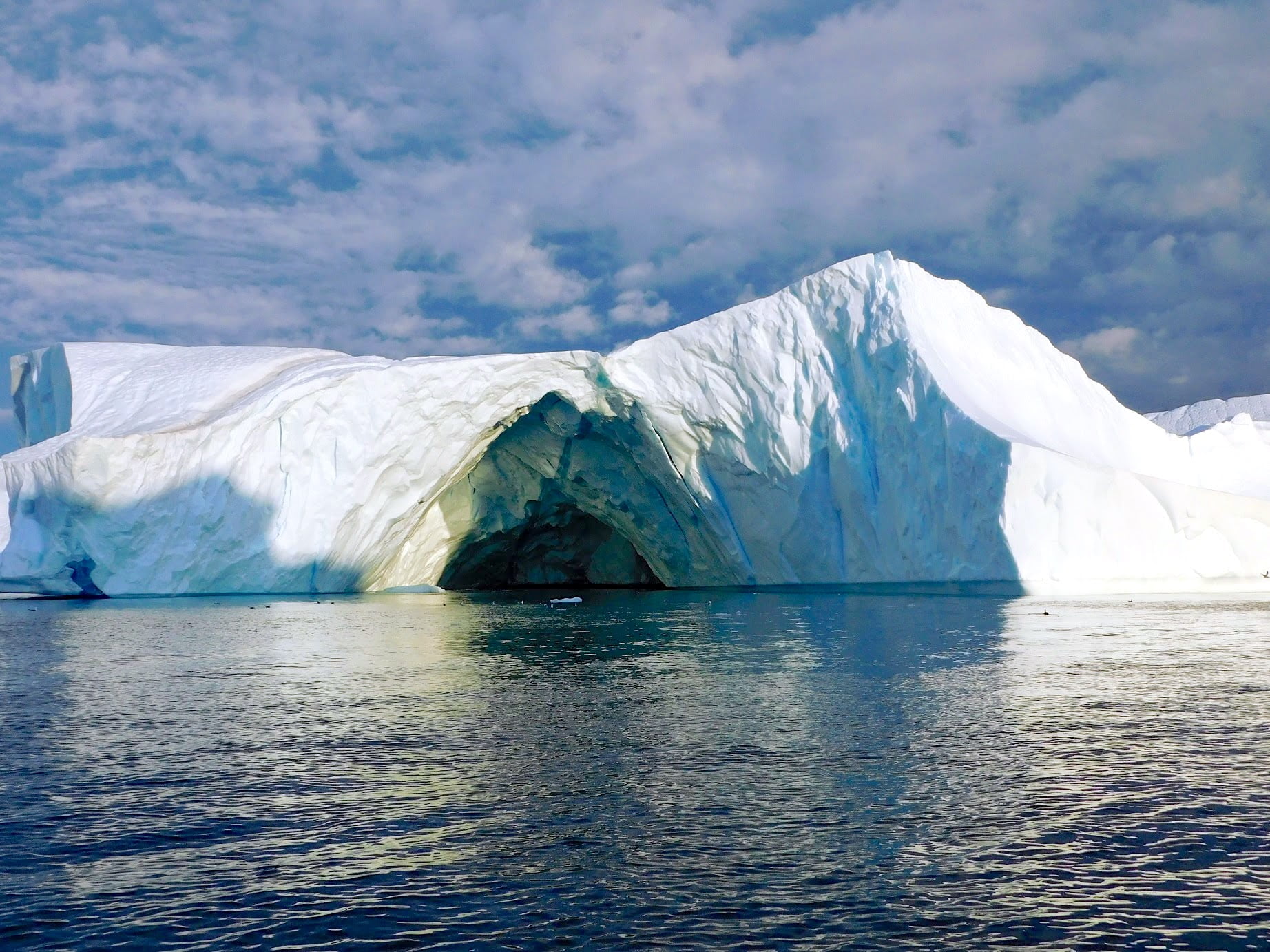 quark-expeditions-iceberg
