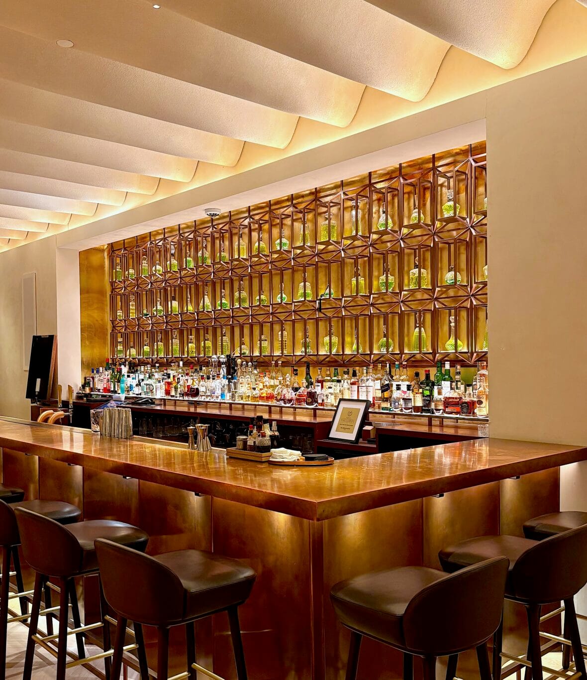 madrid-edition-lobby-bar