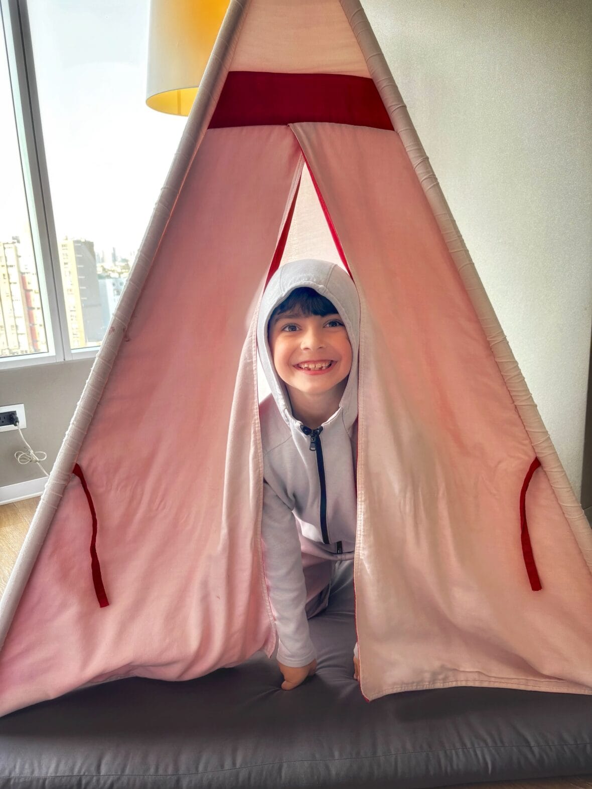 aloft-lima-miraflores-gabriel-tent
