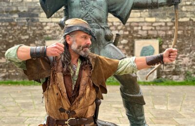 ade andrews robin hood statue nottingham