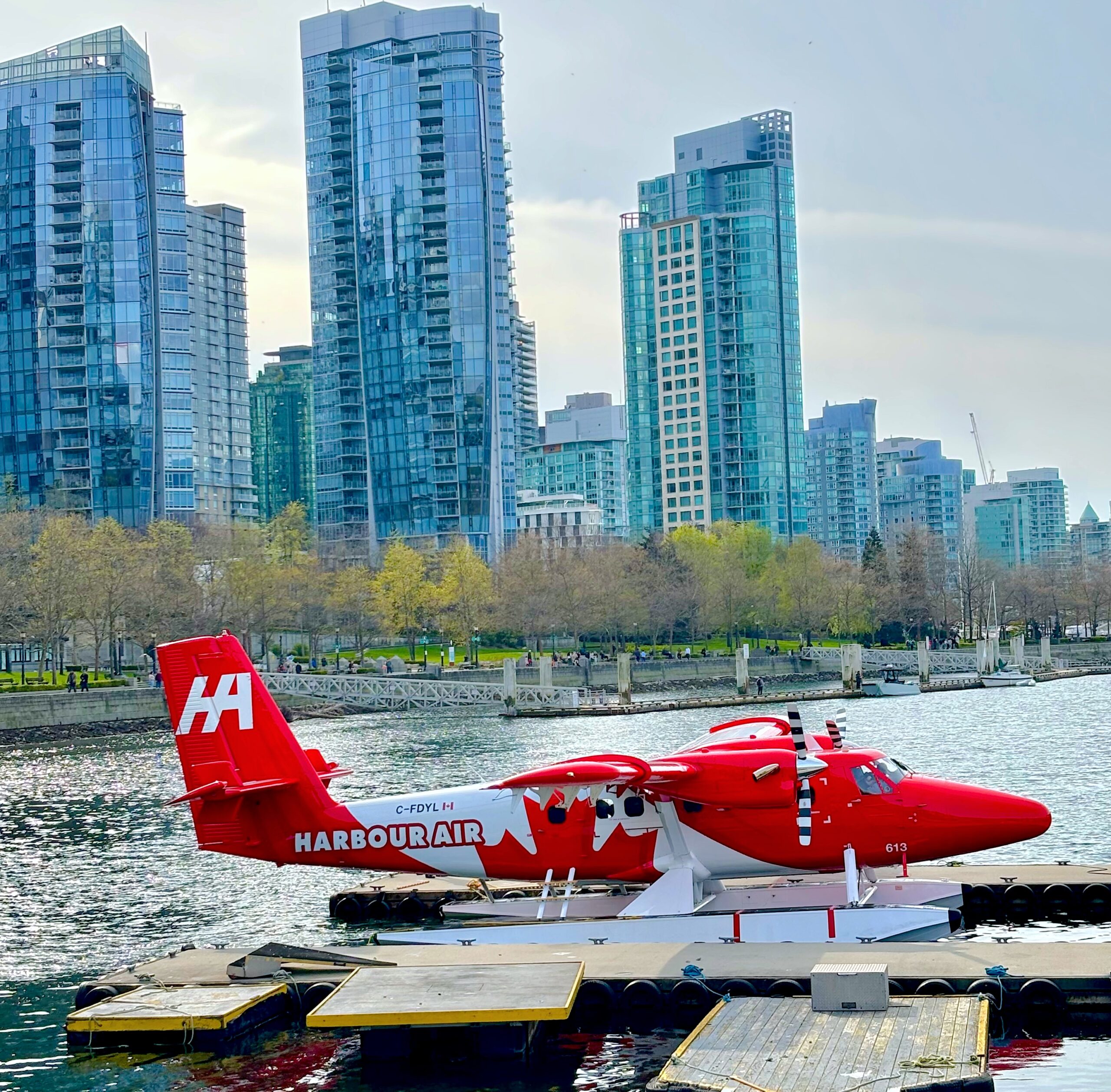 harbour-air-canada-flag-plane-vancouver